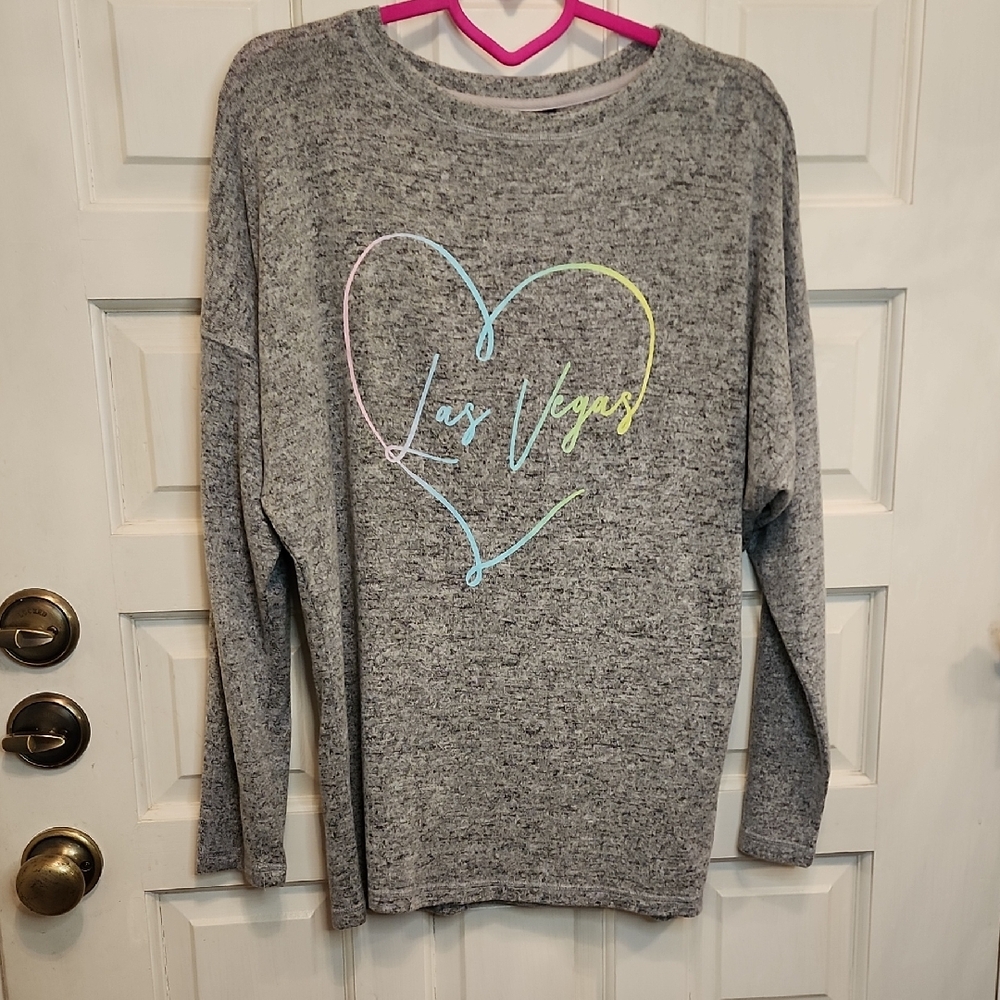 Las Vegas SPIRIT JERSEY gray Knit Sweater Top Stretchy Fits Larger Than Small